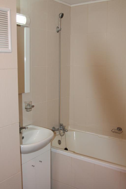 Hotel Zimbru Campulung Moldovenesc Room photo