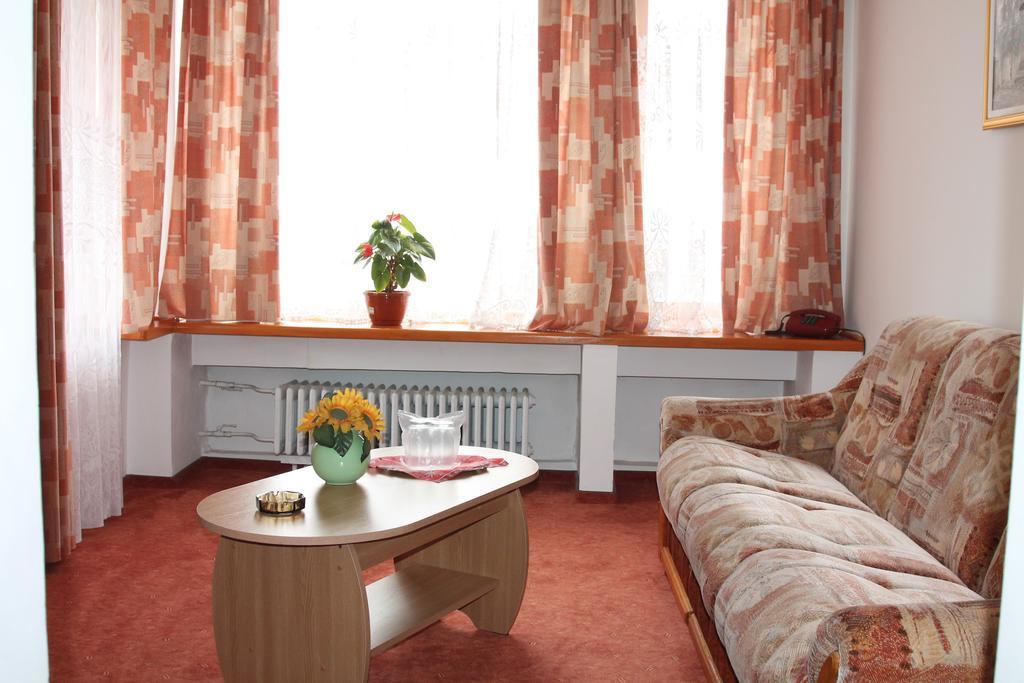 Hotel Zimbru Campulung Moldovenesc Room photo