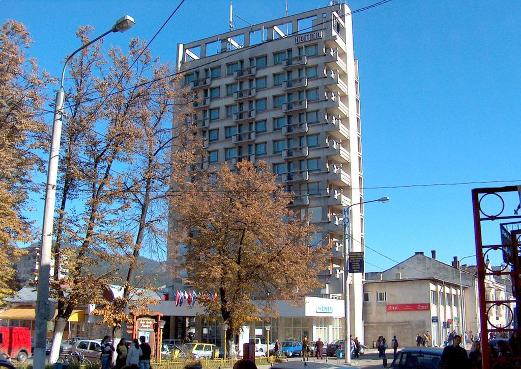 Hotel Zimbru Campulung Moldovenesc Exterior photo